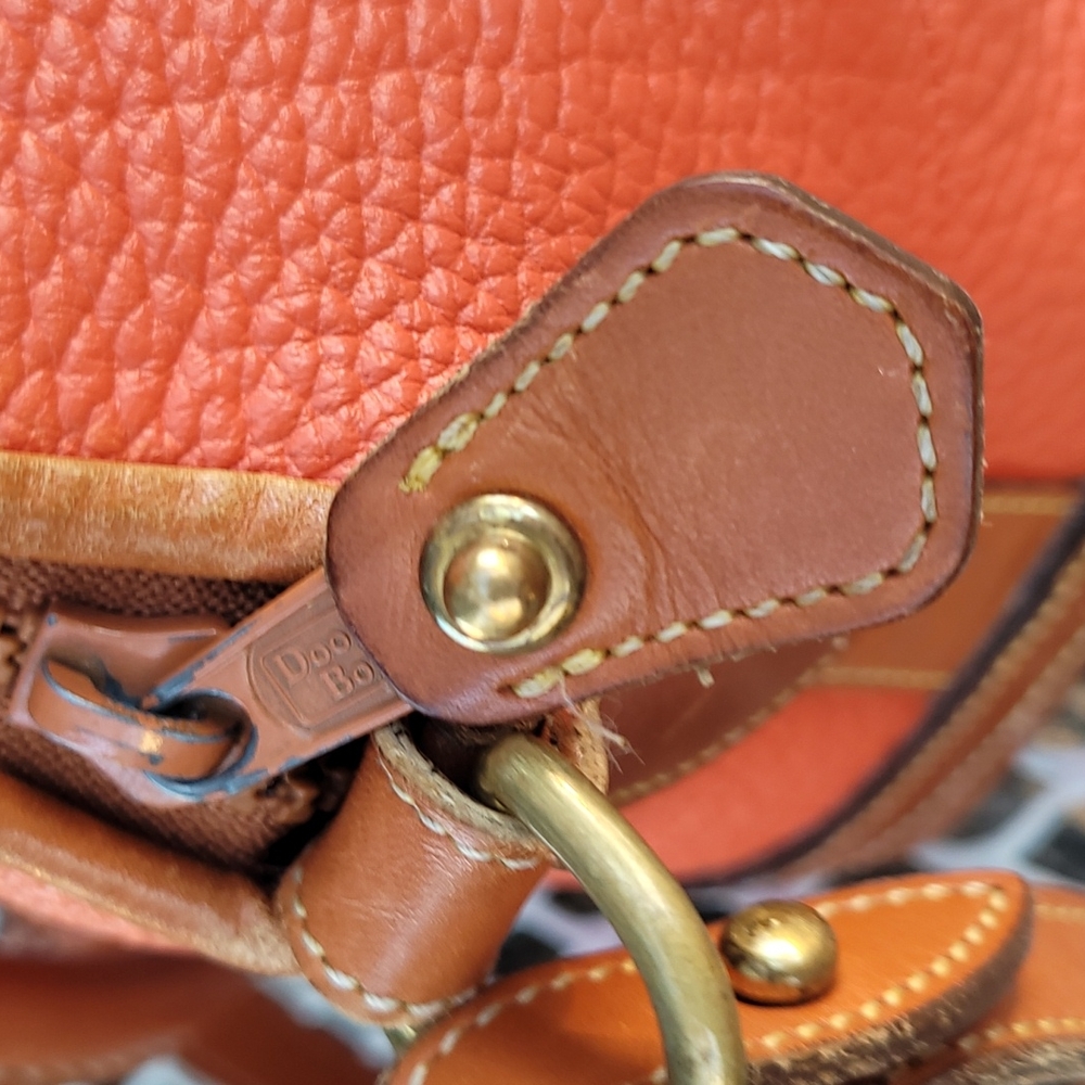 Vintage Dooney & Bourke AWL Coral Orange Norfolk Satchel - Picture 4 of 16